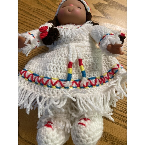 Native American doll vintage rubber face and hands Crochet - Picture 4 of 8